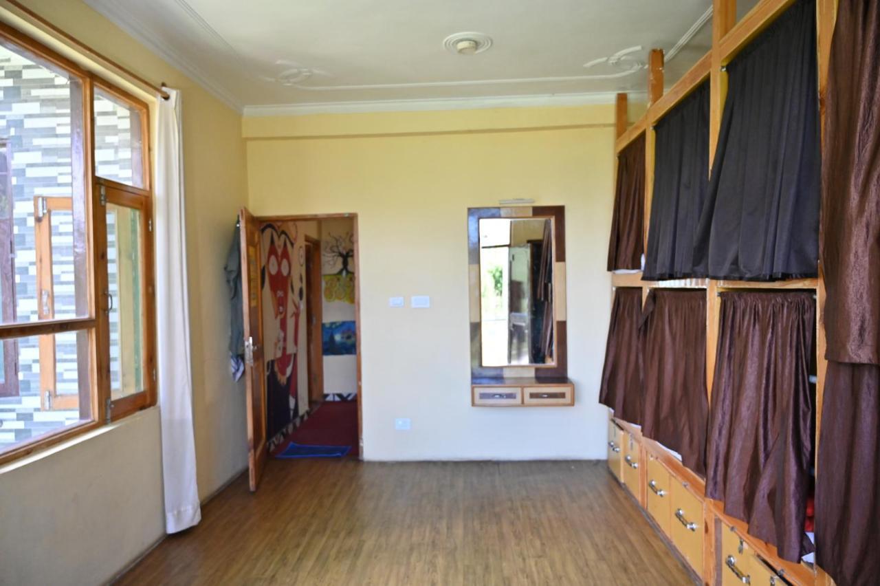 Indian Backpackers Hostel Manāli エクステリア 写真