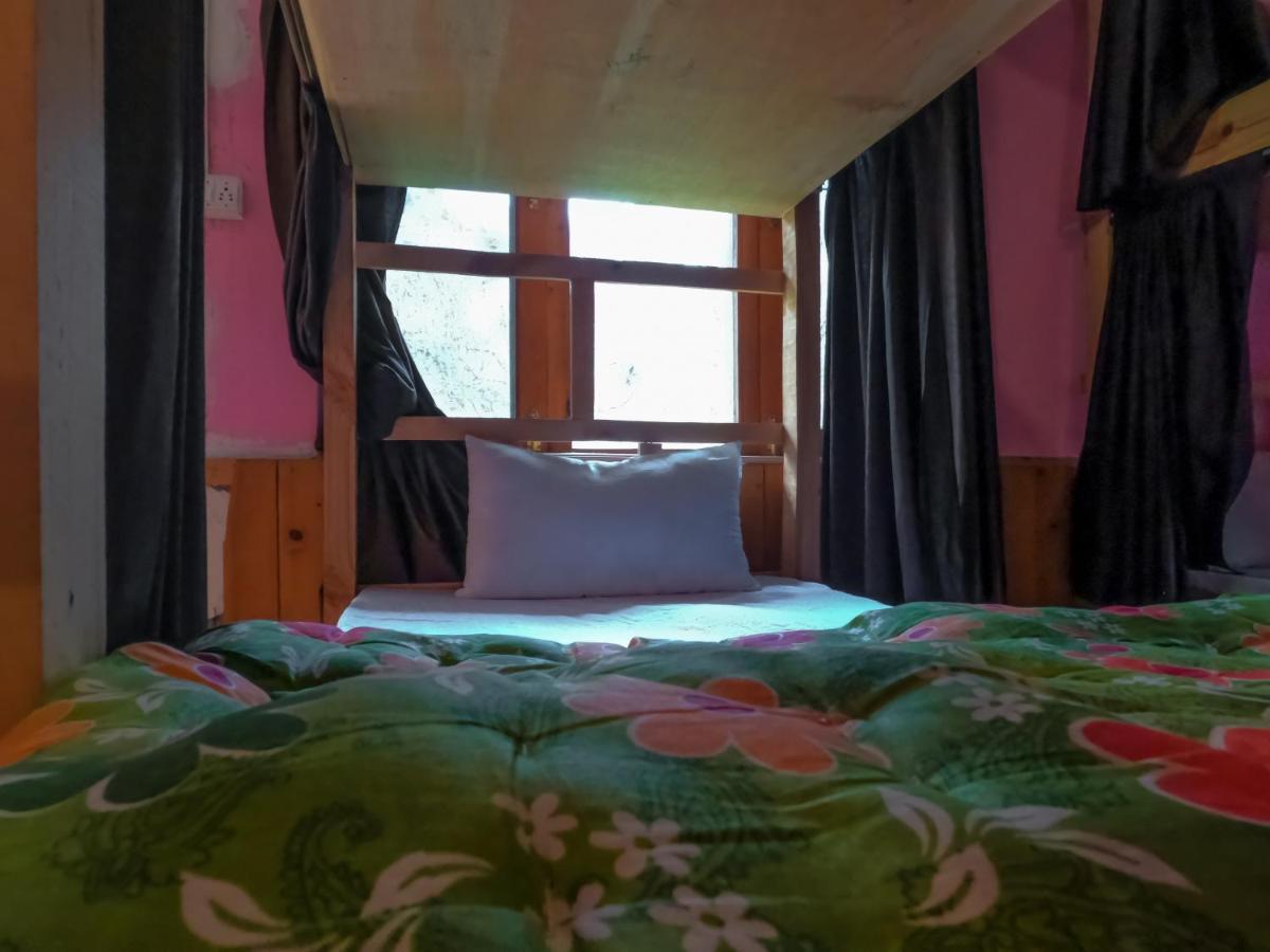 Indian Backpackers Hostel Manāli エクステリア 写真
