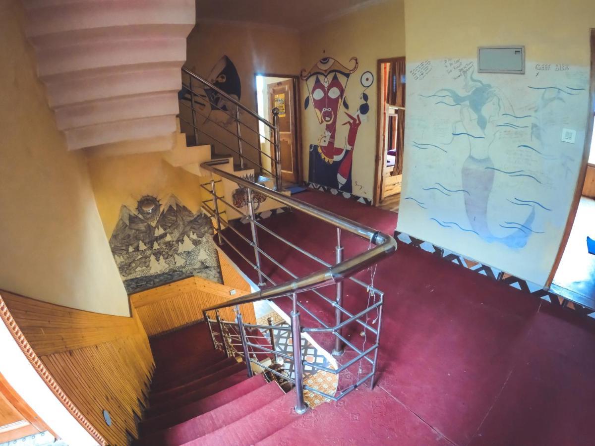 Indian Backpackers Hostel Manāli エクステリア 写真