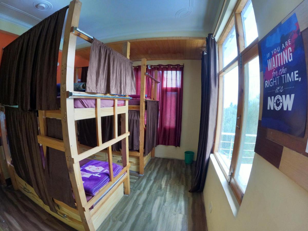 Indian Backpackers Hostel Manāli エクステリア 写真